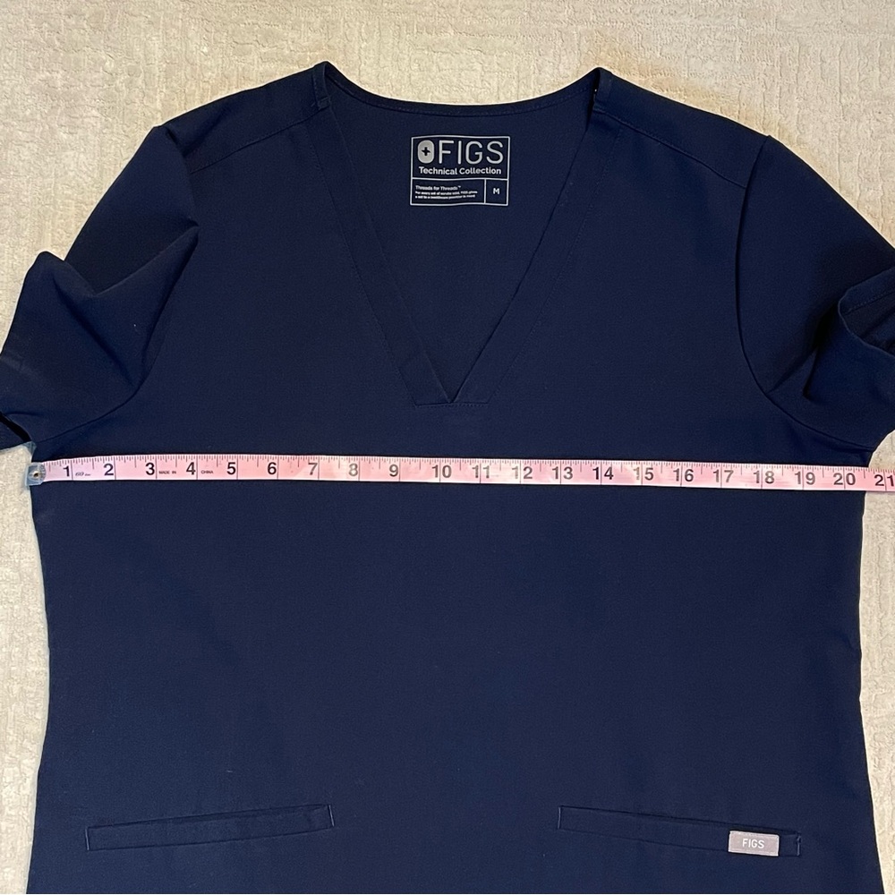 Figs Scrubs shirt Navy Blue Medical shirt with corporate logo Women’s Medium - Picture 4 of 7